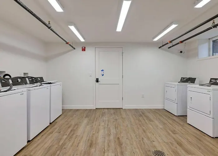 Gem With Pool Table! Pets Welcome! Apartment Columbus