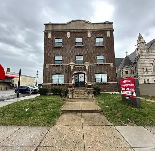 Apartment Gem With Pool Table! Pets Welcome! *